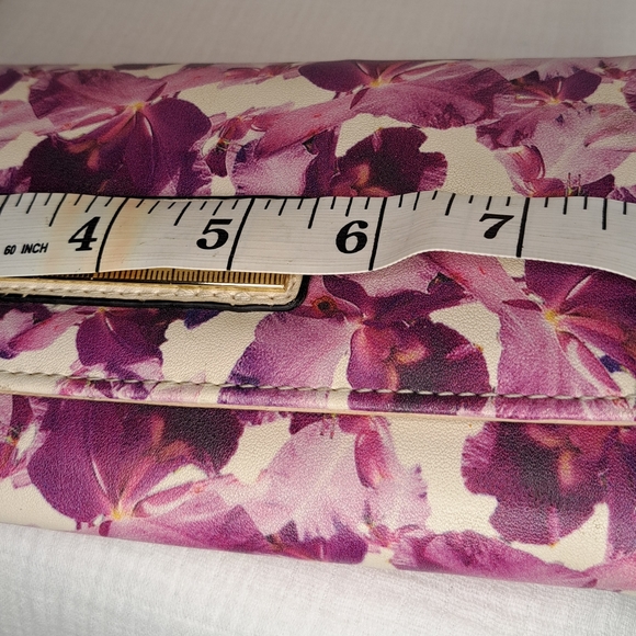 MARC New York wristlet tri-fold wallet Credit card holder Purple and flower. - Picture 11 of 11